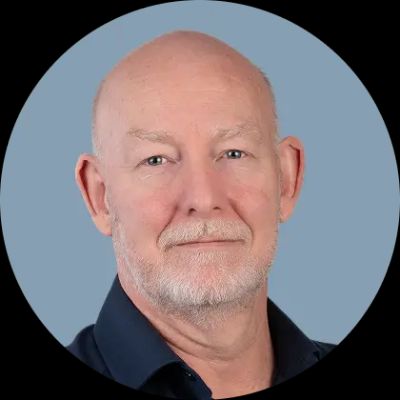 Emil Veldboer, penningmeester van het bestuur van De Haard